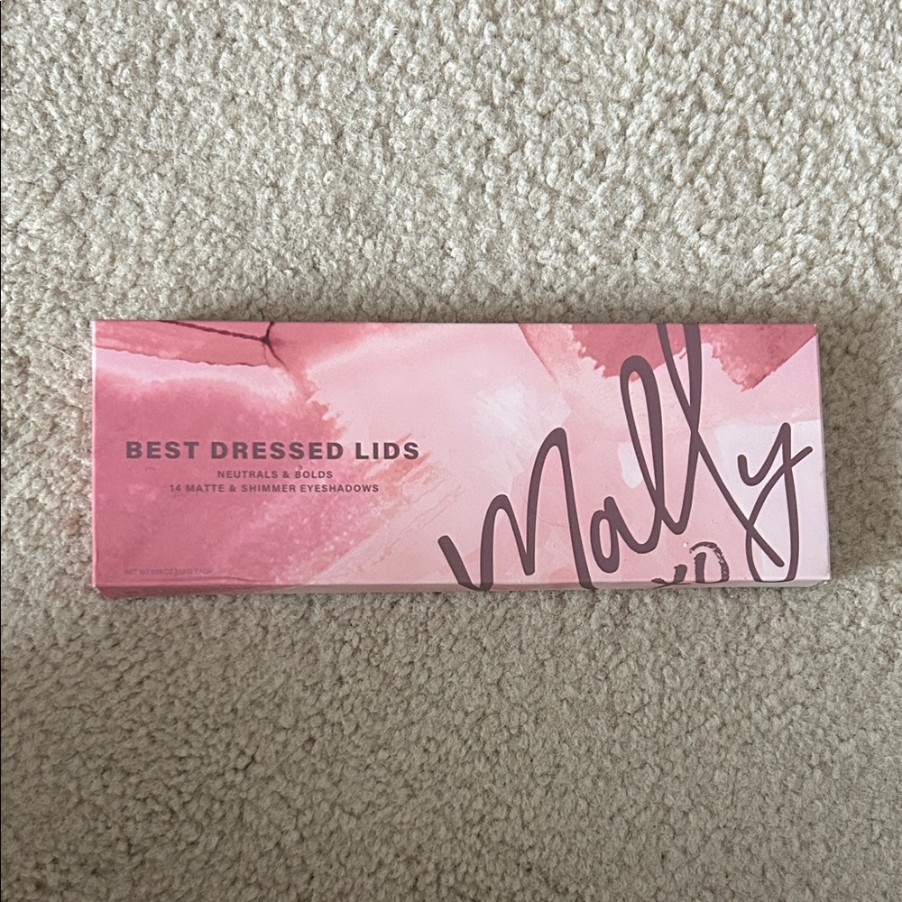 New Mally Best Dressed Lids Eyeshadow Palette